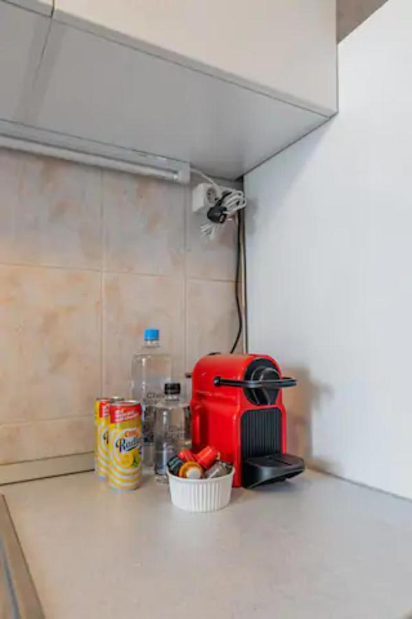 Cosy & Chic Studio Close By Victoria Square Bucharest Exterior photo