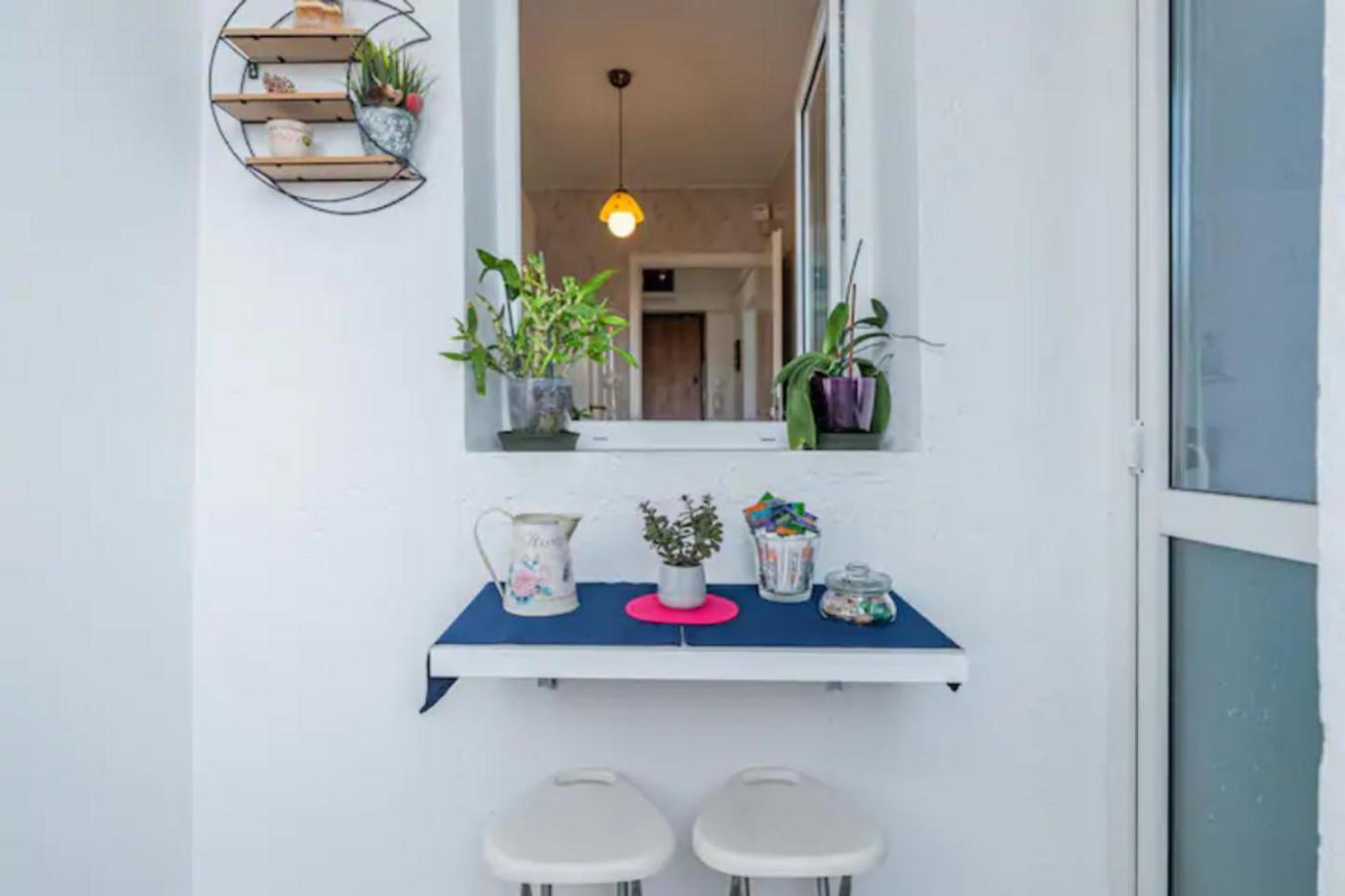 Cosy & Chic Studio Close By Victoria Square Bucharest Exterior photo