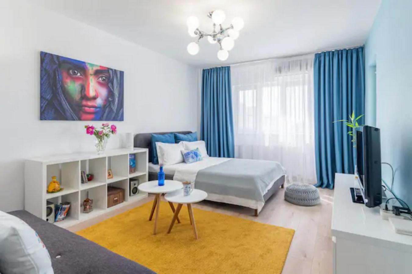 Cosy & Chic Studio Close By Victoria Square Bucharest Exterior photo